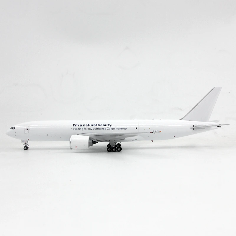 1/400 Scale Phoenix 04480 Lufthansa B777-F1H D-ALFJ Cargo Aircraft Model Collection Toy Gift
1/400 Scale Phoenix 04480 Lufthansa B777-F1H D-ALFJ Cargo Aircraft Model Collection Toy Gift