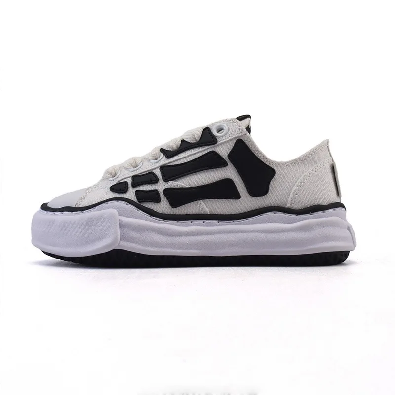 Fashion Sculpted Melted Platform Lace-Up Cushioned Low-Top Casual Unisex Sneakers for Couples Outdoor Walking Streetwear Travel
Fashion Sculpted Melted Platform Lace-Up Cushioned Low-Top Casual Unisex Sneakers for Couples Outdoor Walking Streetwear Travel