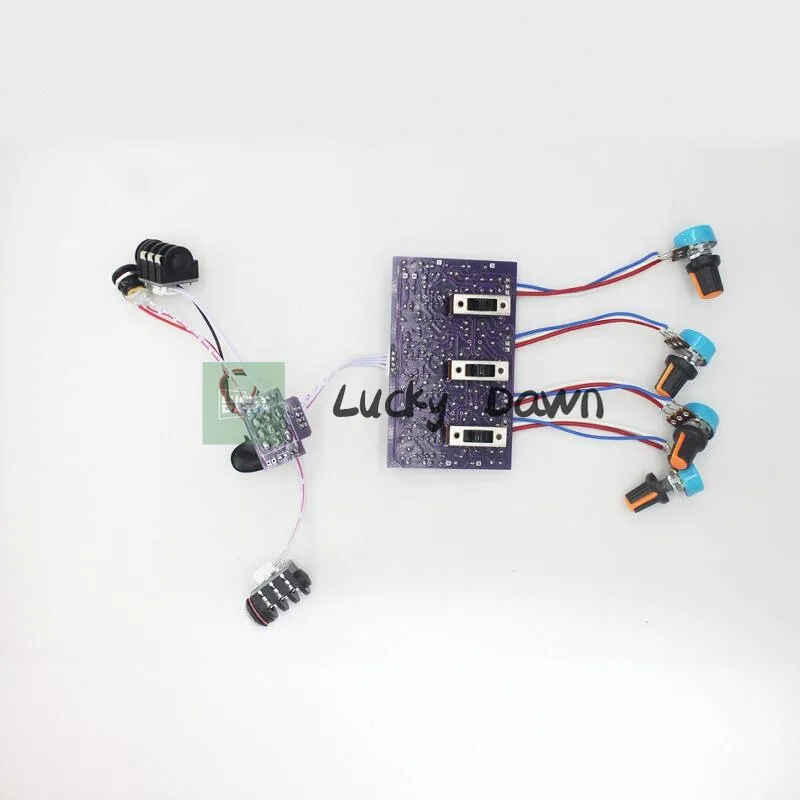 Handgemaakte elektrische gitaar monolithische SansAmp GT-2 replica luidspreker analoge vervormingseffect printplaat
Handgemaakte elektrische gitaar monolithische SansAmp GT-2 replica luidspreker analoge vervormingseffect printplaat