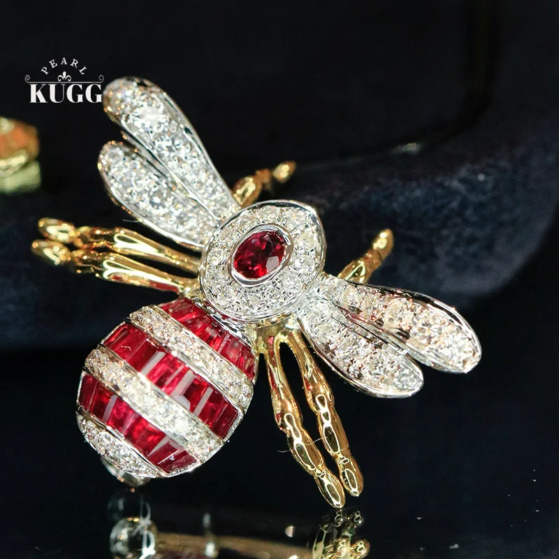 KUGG 100% 18K Yellow Gold Pendant Elegant Bee Shape Luxury Diamond Natural Ruby/Emerald Brooch for Women High Party Jewelry
KUGG 100% 18K Yellow Gold Pendant Elegant Bee Shape Luxury Diamond Natural Ruby/Emerald Brooch for Women High Party Jewelry