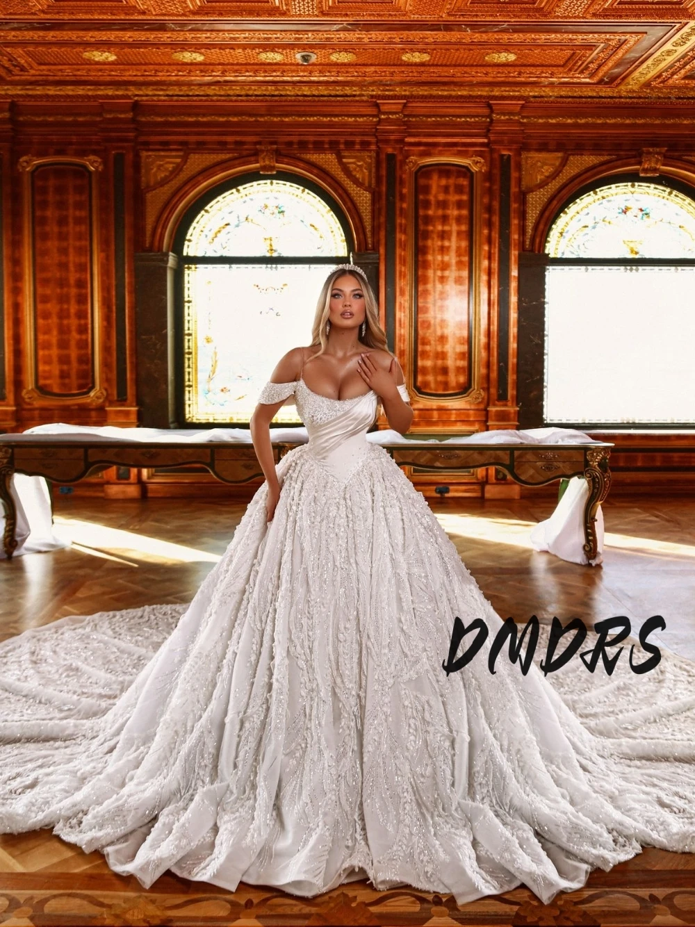 DMDRS Romantic Floral Sequined Wedding Dress Stunning Court Train Elegant Bride Beaded Ballgown Dainty Customized Bridal Gown
DMDRS Romantic Floral Sequined Wedding Dress Stunning Court Train Elegant Bride Beaded Ballgown Dainty Customized Bridal Gown