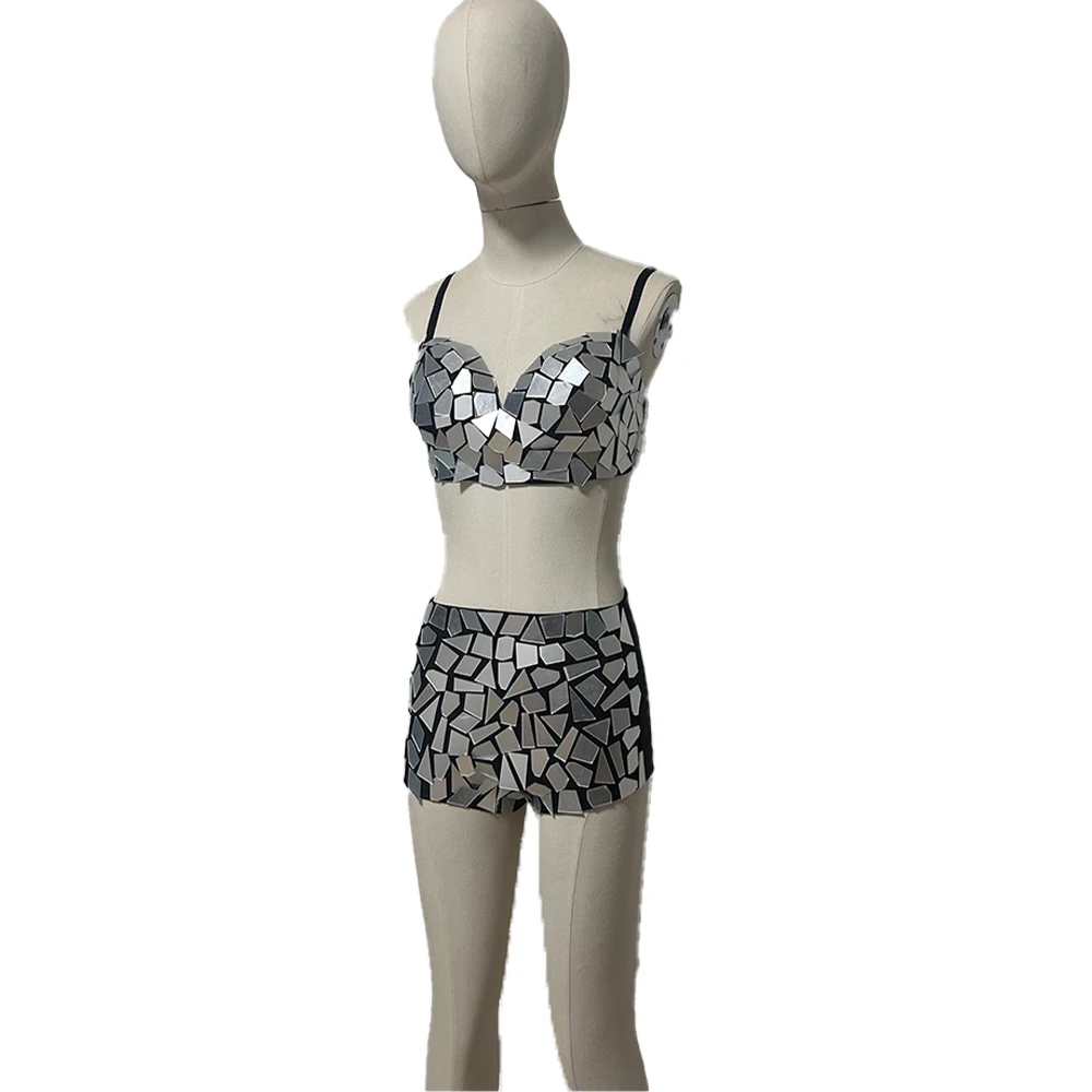 Женский серебряный акриловый зеркальный комплект бикини для вечеринок, сексуальный купальник со сверкающим светоотражающим дизайном
Женский серебряный акриловый зеркальный комплект бикини для вечеринок, сексуальный купальник со сверкающим светоотражающим дизайном