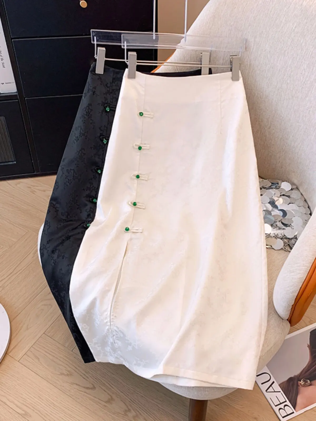 High Waist Embroidered Floral Chinese Style Half Skirt Loose A-Line Midi Skirt Versatile Retro Commute Casual Pear Body...
High Waist Embroidered Floral Chinese Style Half Skirt Loose A-Line Midi Skirt Versatile Retro Commute Casual Pear Body...