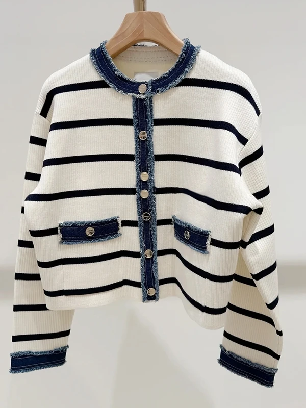 Spring 2025 HEIDD S Knitted Top with Denim Patchwork Stripe Design Low round Ne Long Sve Busin Casual Sle Faion
Spring 2025 HEIDD S Knitted Top with Denim Patchwork Stripe Design Low round Ne Long Sve Busin Casual Sle Faion