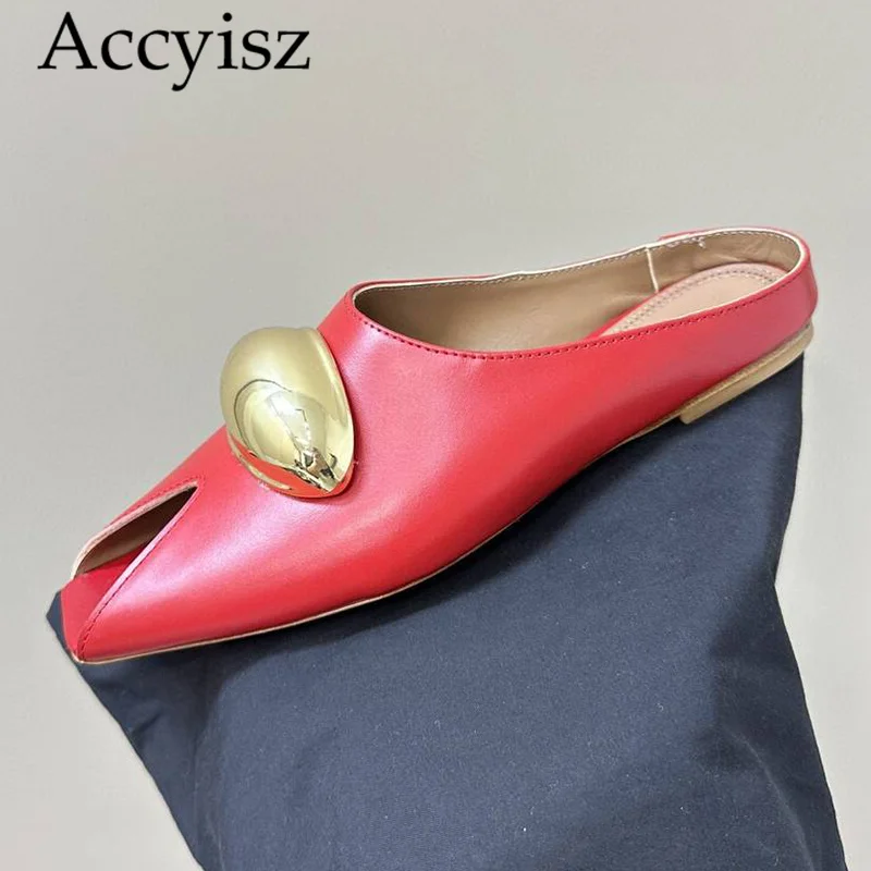 Summer flat bottomed fish mouth slippers for women's matte velvet leather metal decoration casual comfortable sandals 2024
Summer flat bottomed fish mouth slippers for women's matte velvet leather metal decoration casual comfortable sandals 2024