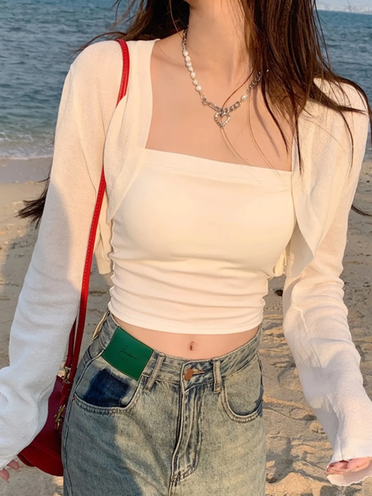 Women's Summer Ice Silk Knitted Cardigan Sleeveless V-Neck Short Coat Overalls with Strap Dresses Outerwear Casual Style
Women's Summer Ice Silk Knitted Cardigan Sleeveless V-Neck Short Coat Overalls with Strap Dresses Outerwear Casual Style