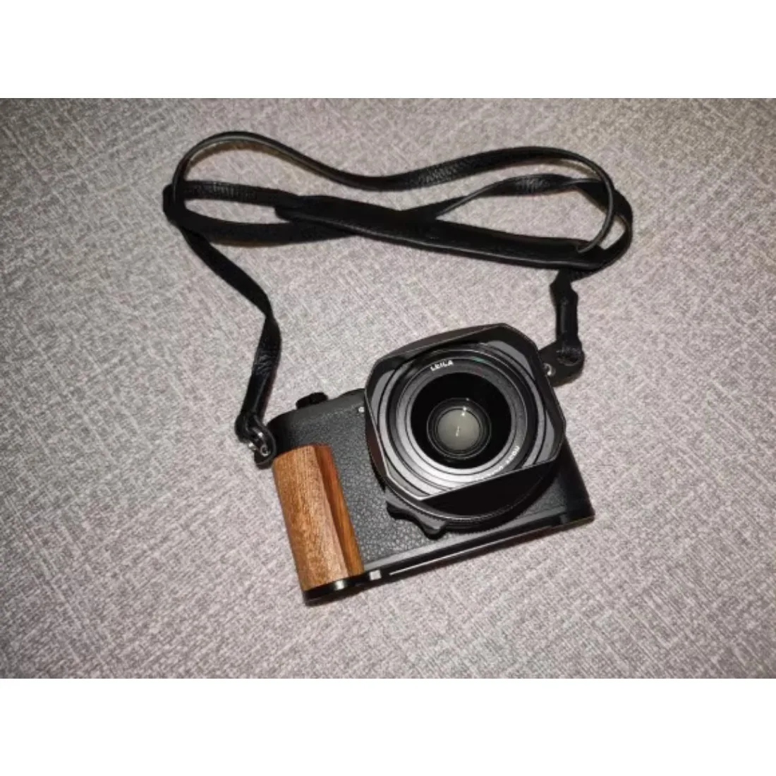 Wood Quick Release Plate Metal Hand Grip L Bracket for Leica Q3 Camera Arca-Swiss RRS Handmade Anti-slip Designed
Wood Quick Release Plate Metal Hand Grip L Bracket for Leica Q3 Camera Arca-Swiss RRS Handmade Anti-slip Designed