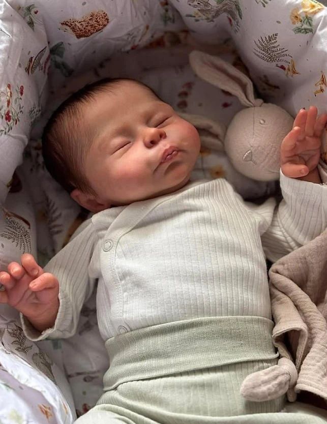 NPK 19'' Unassembled Reborn Christopher Doll Kit Handmade 3D Skin with Visible Veins DIY Doll Parts Cloth Body Include
NPK 19'' Unassembled Reborn Christopher Doll Kit Handmade 3D Skin with Visible Veins DIY Doll Parts Cloth Body Include