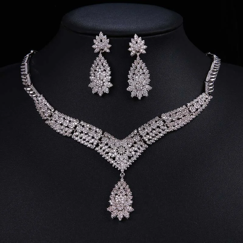 Vintage Full Paved CZ Jewelry Set, Retro Style Necklace & Earrings Elegant Accessories for Wedding Brides
Vintage Full Paved CZ Jewelry Set, Retro Style Necklace & Earrings Elegant Accessories for Wedding Brides