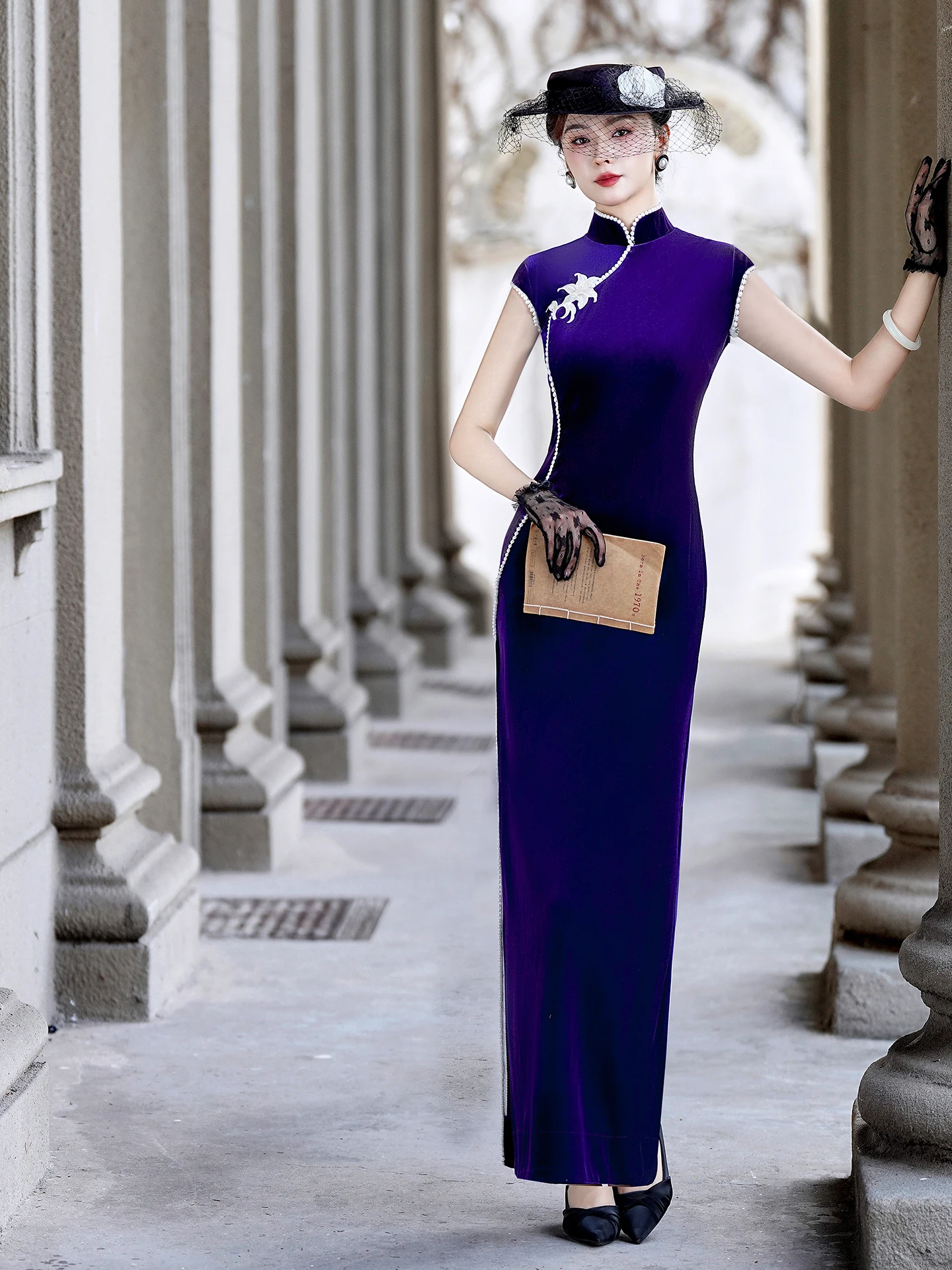 Elegant Purple Chinese Style High End Show Women's Stand Collar Gold Velvet Performance Costume Long Version
Elegant Purple Chinese Style High End Show Women's Stand Collar Gold Velvet Performance Costume Long Version