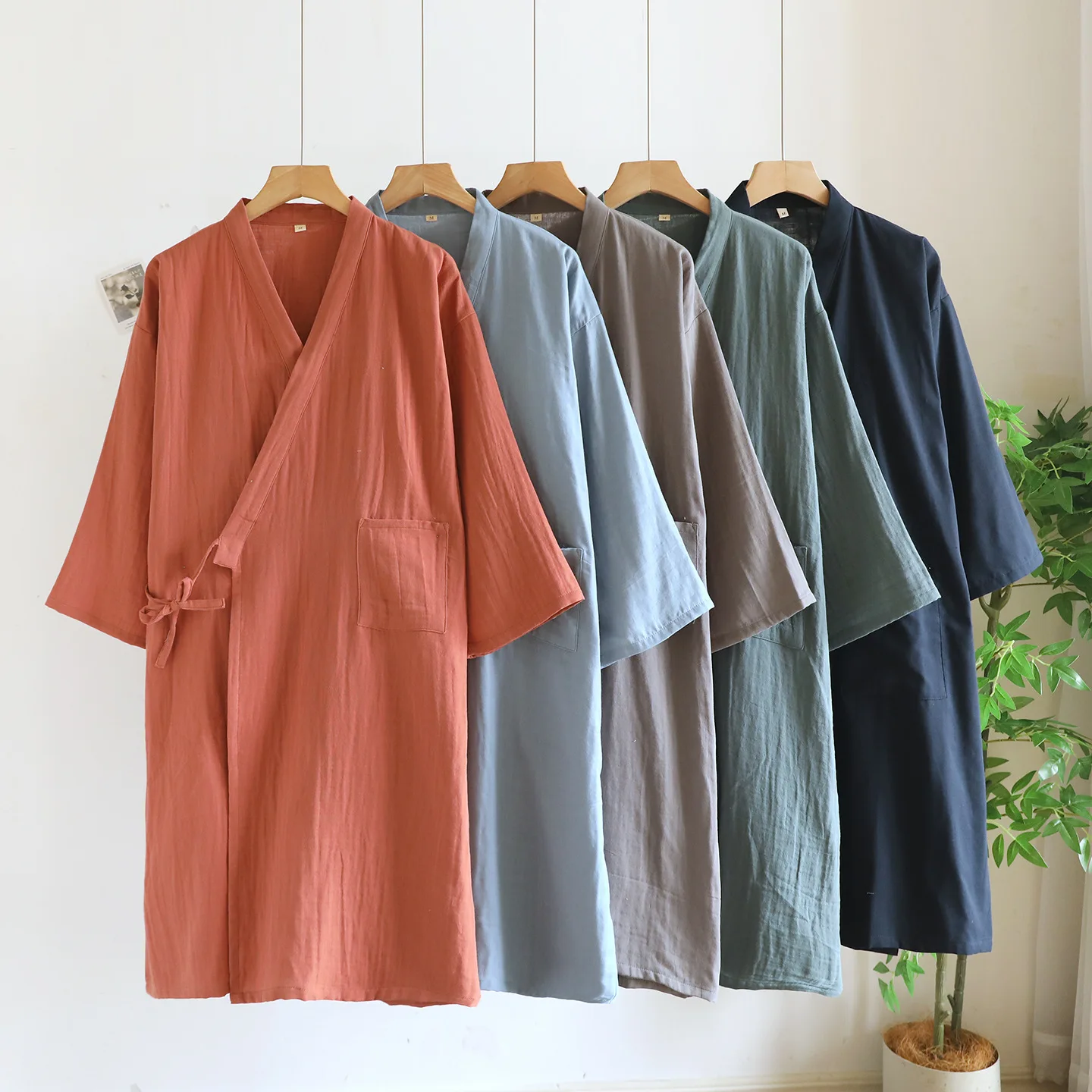 Solid Color Cotton Kimono Robes for Men's Spring Summer Thin Breathable Summer Pajamas Men's Bathrobe
Solid Color Cotton Kimono Robes for Men's Spring Summer Thin Breathable Summer Pajamas Men's Bathrobe