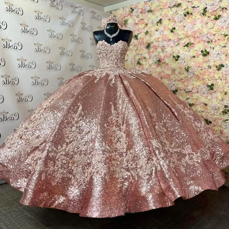 Customized Champagne Exquisite Strapless Quinceanera Dress with Rhinestones Lace Appliques Sleeveless Lace up Quinceanera Party
Customized Champagne Exquisite Strapless Quinceanera Dress with Rhinestones Lace Appliques Sleeveless Lace up Quinceanera Party