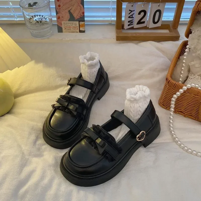 2025 New Fashion Lolita Women's Shoes Casual Solid Color Square Heel Loafers Outdoor Women's Buckle Thick Sole Mary Jane Shoes
2025 New Fashion Lolita Women's Shoes Casual Solid Color Square Heel Loafers Outdoor Women's Buckle Thick Sole Mary Jane Shoes