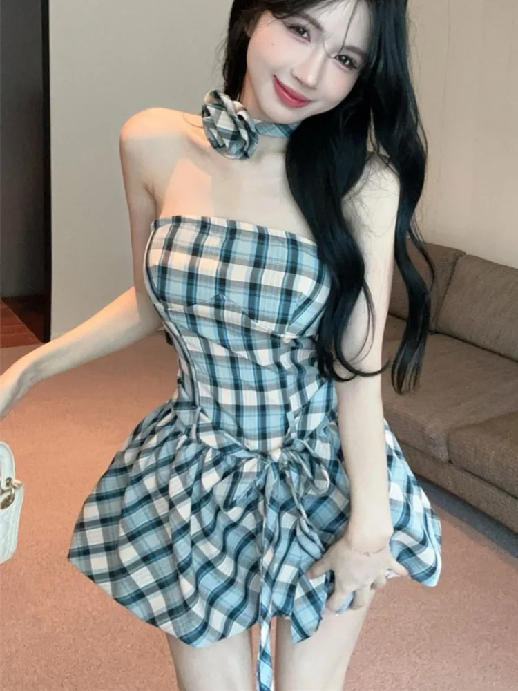 Sweet And Spicy Style Floral Print Backless Sexy Strapless Dress Women's Summer Waist Cinching Short A-Line Skirt Dress
Sweet And Spicy Style Floral Print Backless Sexy Strapless Dress Women's Summer Waist Cinching Short A-Line Skirt Dress