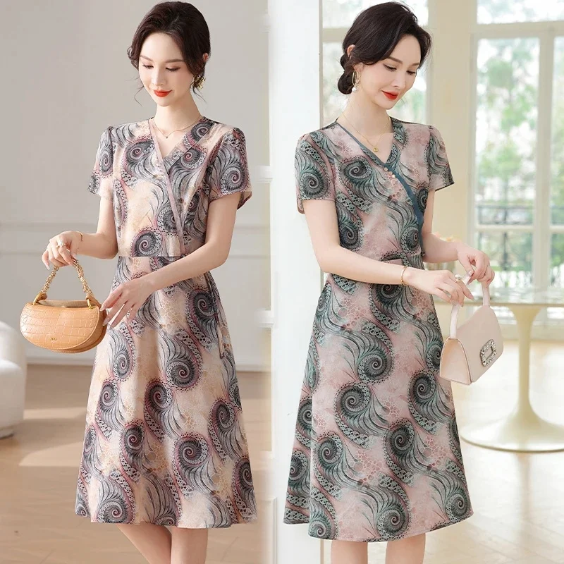 Middle aged Mom New Style Western Style 2025 Summer New Style Middle aged Elderly Fashion Short sleeved Women's Dress and Skirt 
Middle aged Mom New Style Western Style 2025 Summer New Style Middle aged Elderly Fashion Short sleeved Women's Dress and Skirt