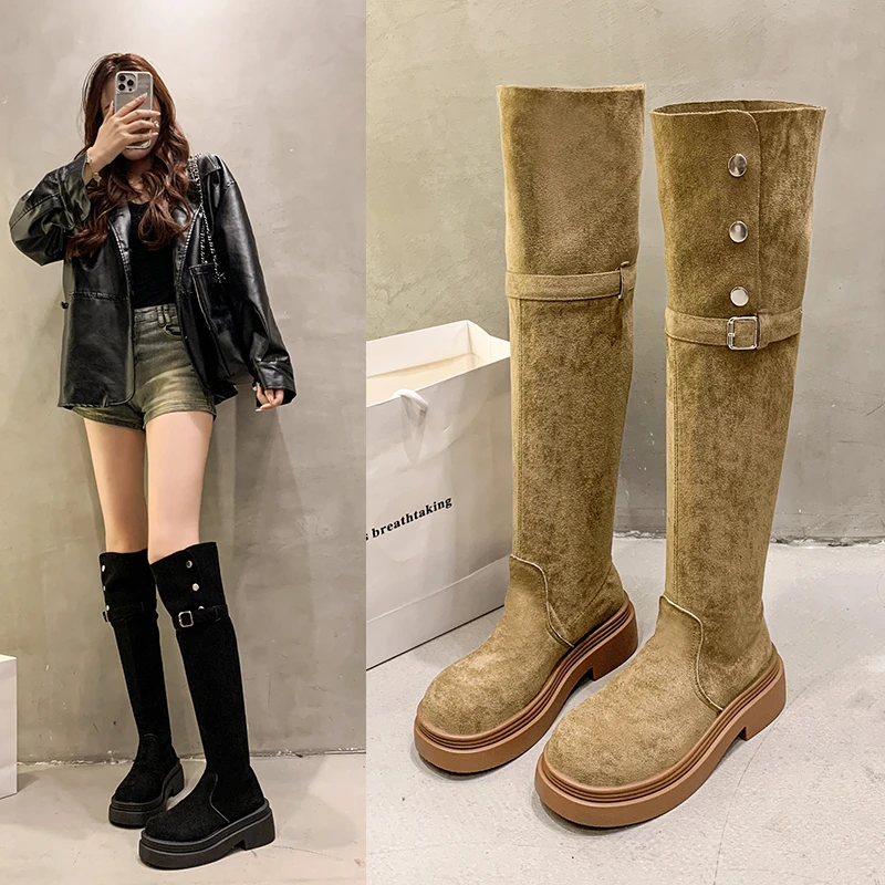Женские замшевые рыцарские сапоги выше колена, осенне-зимние новые длинные сапоги Thi Bot, непромокаемые сапоги на платформе с круглым носком и резиновой подошвой
Женские замшевые рыцарские сапоги выше колена, осенне-зимние новые длинные сапоги Thi Bot, непромокаемые сапоги на платформе с круглым носком и резиновой подошвой