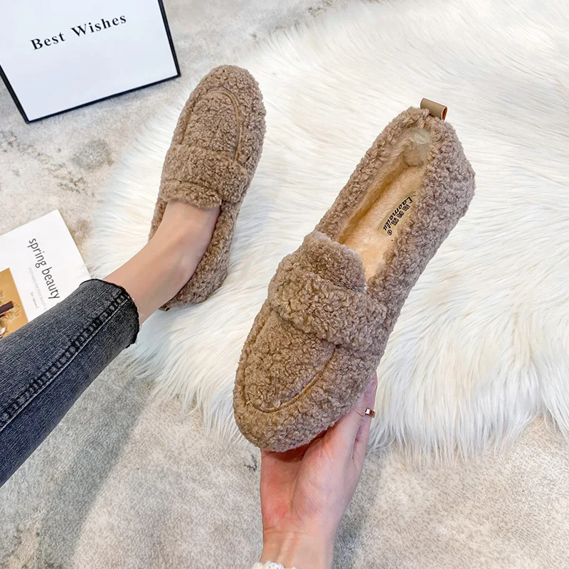 Plus Size Women Shearling Flats Furry Lambswool Mocasines Mujer Warm Cotton Shoes Ladies Slip on Sheep Fur Lined Loafers Winter
Plus Size Women Shearling Flats Furry Lambswool Mocasines Mujer Warm Cotton Shoes Ladies Slip on Sheep Fur Lined Loafers Winter