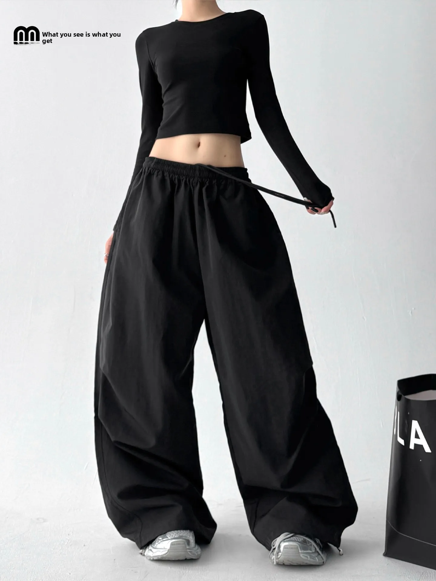 Женские брюки с высокой талией и широкими штанинами, оригинальный дизайн, свободные, стройнящие, универсальные, осенние, новые, повседневные брюки
Женские брюки с высокой талией и широкими штанинами, оригинальный дизайн, свободные, стройнящие, универсальные, осенние, новые, повседневные брюки