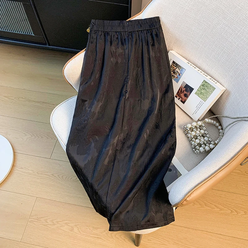 Fashionable New Chinese Style Semi-skirt Embroidered Heavy Relief Slimming Versatile Classic Reformed Skirt for Women
Fashionable New Chinese Style Semi-skirt Embroidered Heavy Relief Slimming Versatile Classic Reformed Skirt for Women