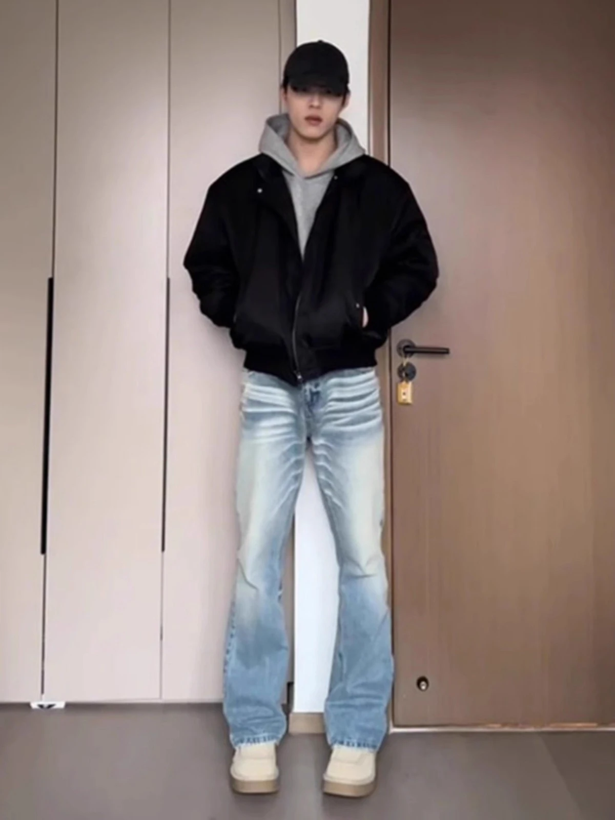 Waed adient Men's Jeans American Retro Vibe Wide Leg Cleanfit Micro Flared Straight Long Pants Casual Loose Fit Jeans
Waed adient Men's Jeans American Retro Vibe Wide Leg Cleanfit Micro Flared Straight Long Pants Casual Loose Fit Jeans