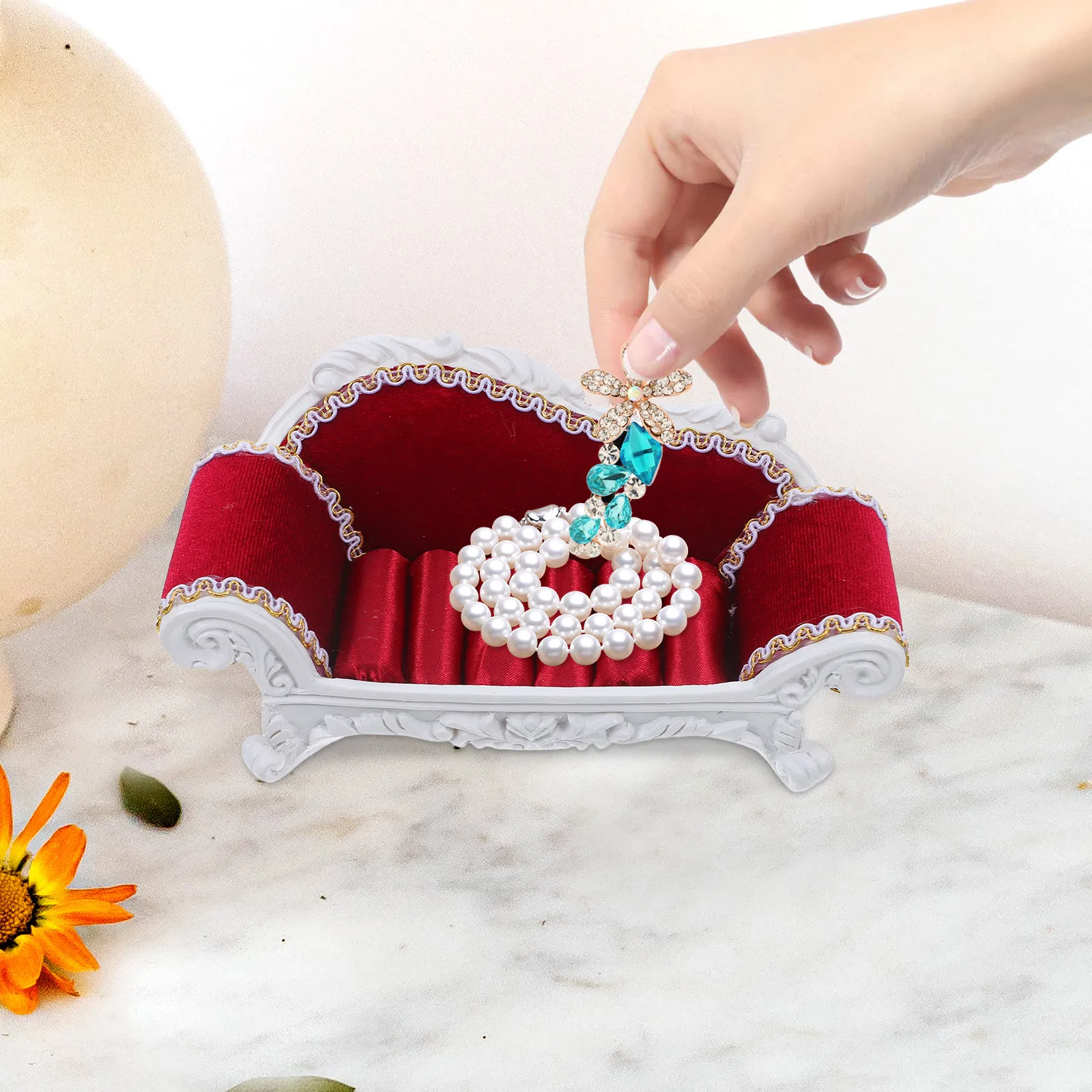 Jewelry Display Stand Sofa-Shaped Ring and Earring Holder Organizer Premium Resin Cloth Texture Damage-Proof Elegant Tabletop
Jewelry Display Stand Sofa-Shaped Ring and Earring Holder Organizer Premium Resin Cloth Texture Damage-Proof Elegant Tabletop