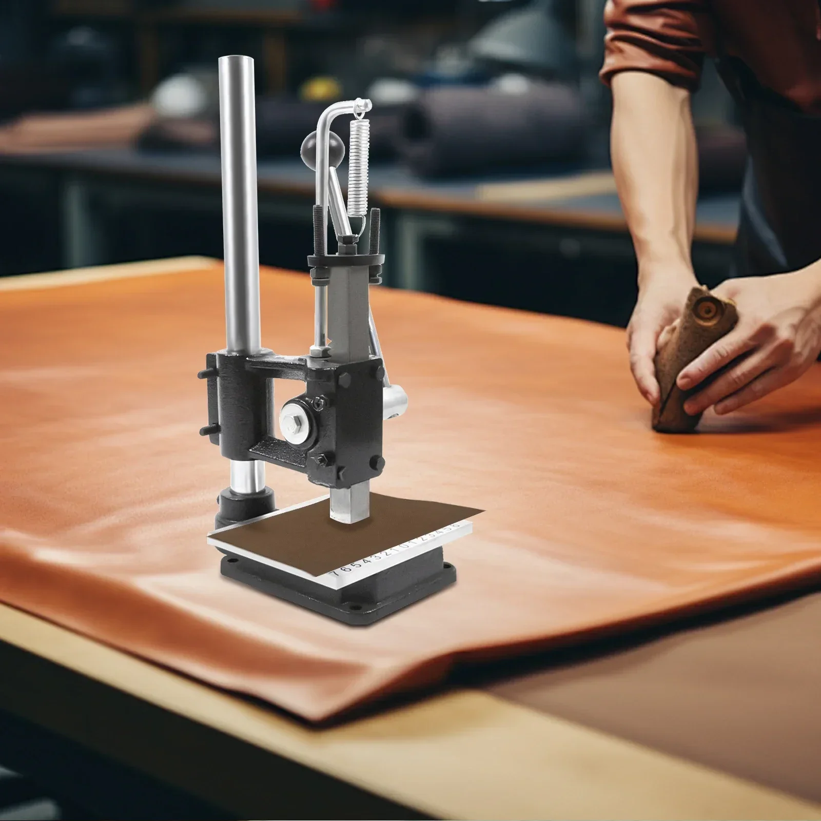 Portable Hardwood Workbench Vise, Suitable for Workbenches and Desktop Work Tables, with G-Clamp and Stop Blocks
Portable Hardwood Workbench Vise, Suitable for Workbenches and Desktop Work Tables, with G-Clamp and Stop Blocks