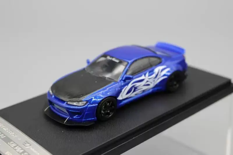SW 1:64 Pandem Rocket Bunny S15 Silvia Diecast Model
SW 1:64 Pandem Rocket Bunny S15 Silvia Diecast Model