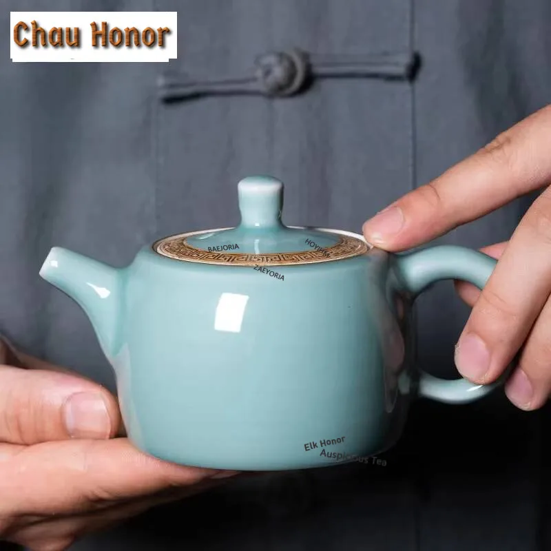 200ml Handmade Longquan Celadon Teapot Antique Song Rhyme Pot Tea Brewing Kettle Kung Fu Tea Set Accessories Craft Collection
200ml Handmade Longquan Celadon Teapot Antique Song Rhyme Pot Tea Brewing Kettle Kung Fu Tea Set Accessories Craft Collection