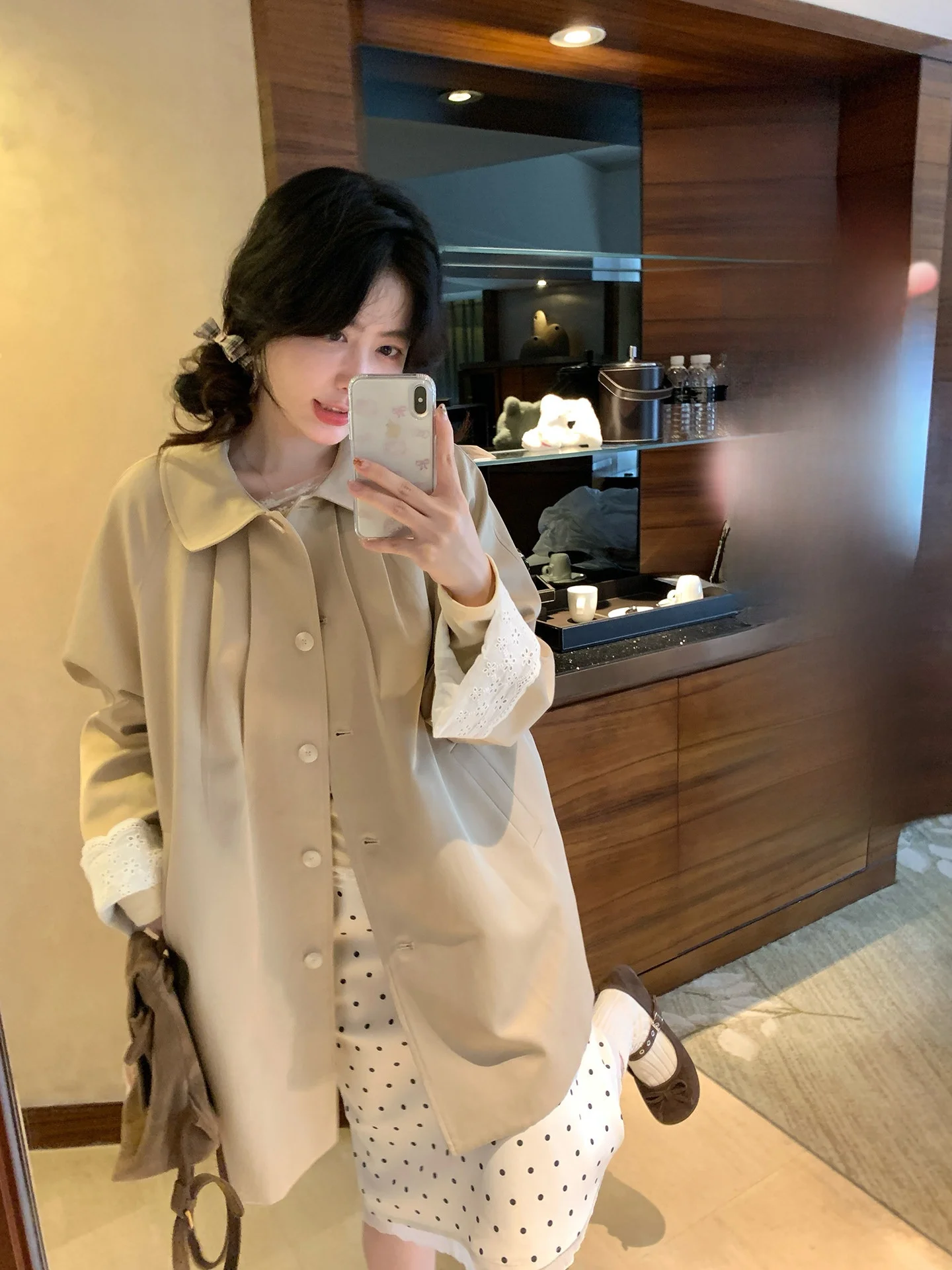 Женское осеннее пальто PtonUmi Changdao средней длины с отложным воротником, в корейском стиле, с оборками и вставками, для влюбленных
Женское осеннее пальто PtonUmi Changdao средней длины с отложным воротником, в корейском стиле, с оборками и вставками, для влюбленных