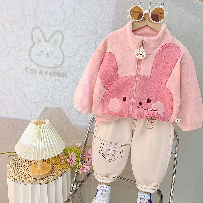 Autumn and Winter New Children's Fleece Long sleeved Sports Set for Boys and Girls with Plush Sweater Pants and Warm Two Piece
Autumn and Winter New Children's Fleece Long sleeved Sports Set for Boys and Girls with Plush Sweater Pants and Warm Two Piece