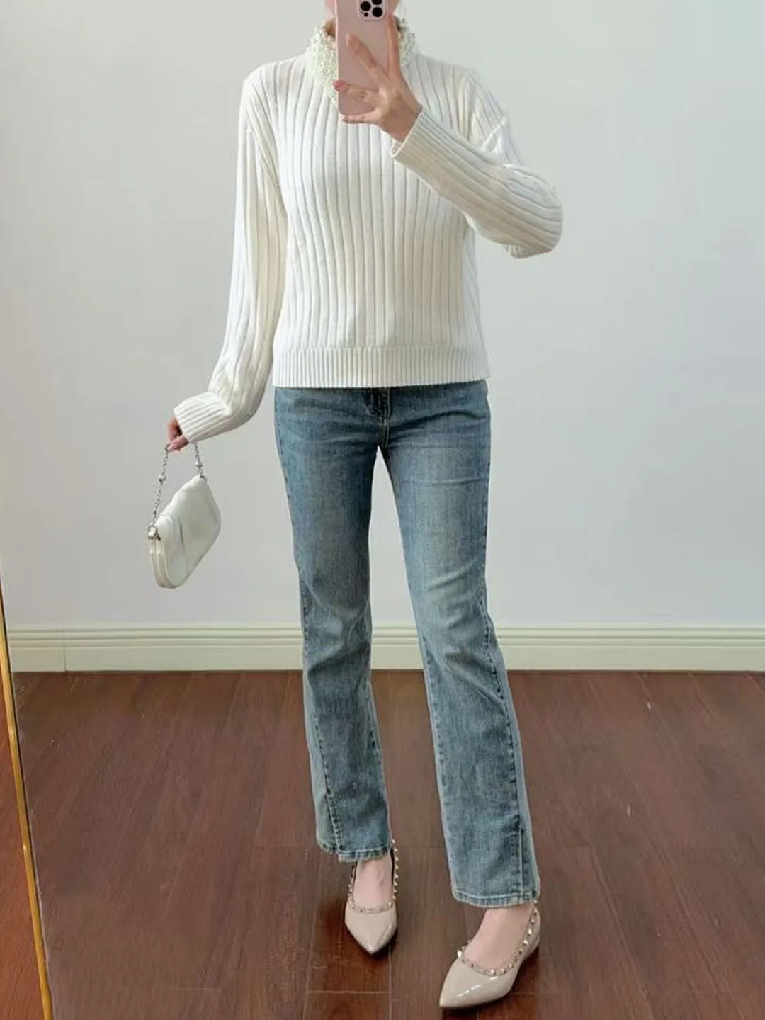 Женский вязаный свитер с жемчужным воротником и длинными рукавами, съемный, мягкий, эластичный, удобный, дышащий, модный, весна 2026
Женский вязаный свитер с жемчужным воротником и длинными рукавами, съемный, мягкий, эластичный, удобный, дышащий, модный, весна 2026