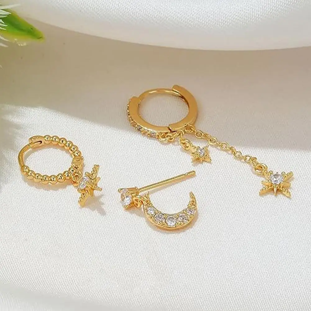 Stacking Hoop Earrings Elegant Moon Star Charm Earrings Set with Rhinestone Accents for Women Electroplated Huggie Ear for Prom
Stacking Hoop Earrings Elegant Moon Star Charm Earrings Set with Rhinestone Accents for Women Electroplated Huggie Ear for Prom