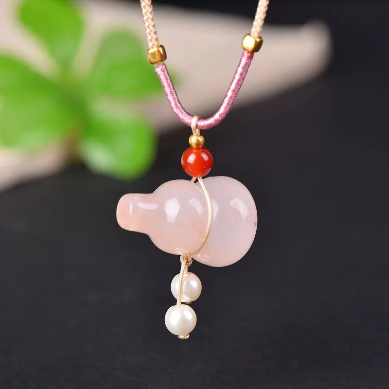Classic Simple Ethnic Style Compact Personalized Gourd Pendant
Classic Simple Ethnic Style Compact Personalized Gourd Pendant