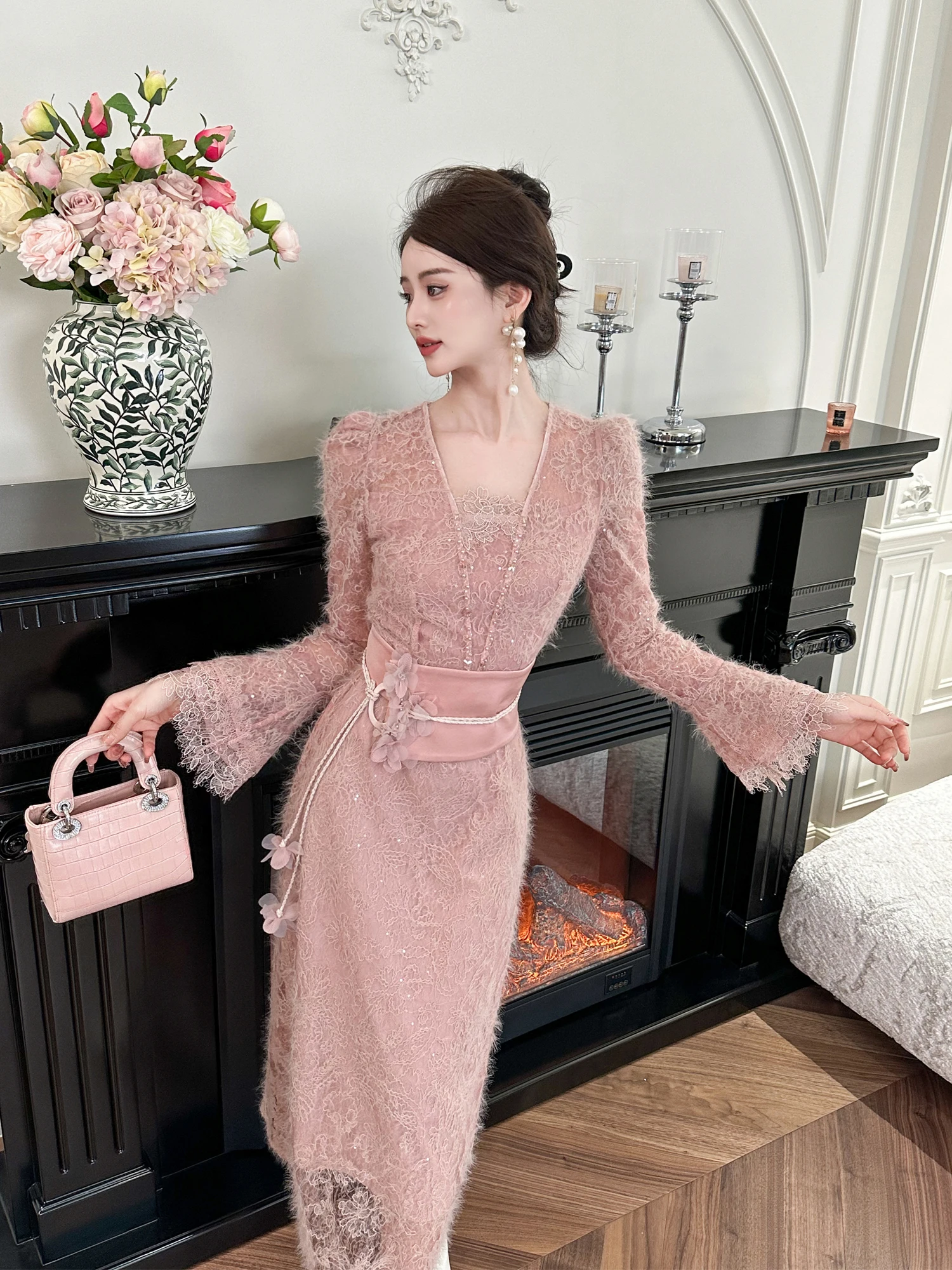 Double Layer Lace Embroidery Bell Sve Dr French Sle High Waist Cotton Fabric V Ne Long Sve Casual Dr for Women
Double Layer Lace Embroidery Bell Sve Dr French Sle High Waist Cotton Fabric V Ne Long Sve Casual Dr for Women