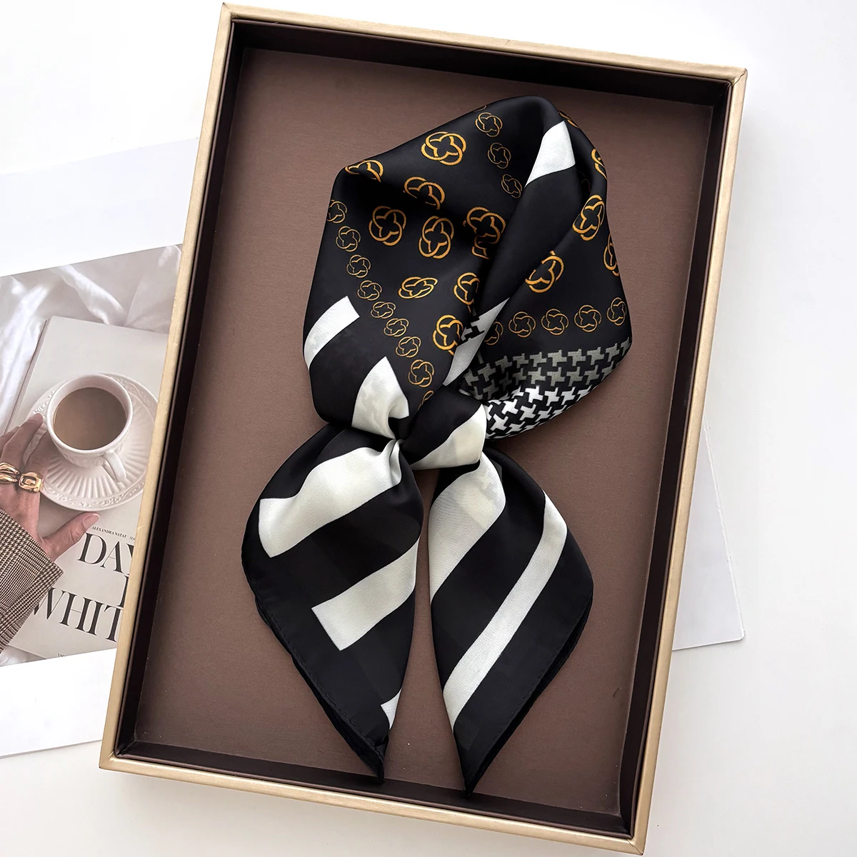 Fashion Square Scarf Soft Satin Imitation Silk Scarves For Women Bandanas Elegant Hijab Neckerchief Luxury Printed Shawl Wraps
Fashion Square Scarf Soft Satin Imitation Silk Scarves For Women Bandanas Elegant Hijab Neckerchief Luxury Printed Shawl Wraps