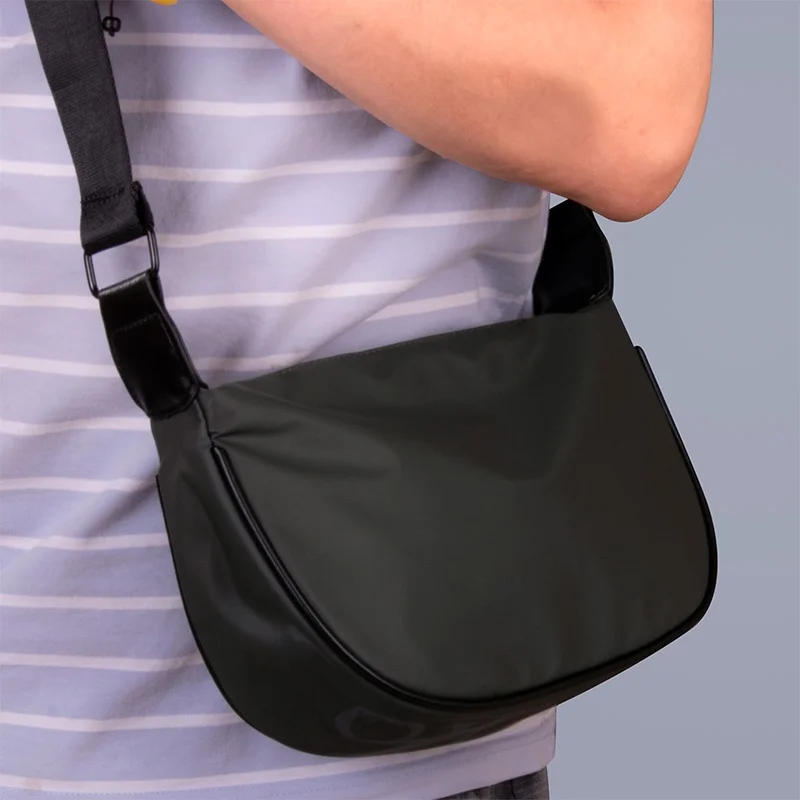 Мужская сумка через плечо из моющейся ткани быка, водонепроницаемая большая сумка для пельменей Capaci, повседневная брендовая сумка на одно плечо для отдыха 
Мужская сумка через плечо из моющейся ткани быка, водонепроницаемая большая сумка для пельменей Capaci, повседневная брендовая сумка на одно плечо для отдыха