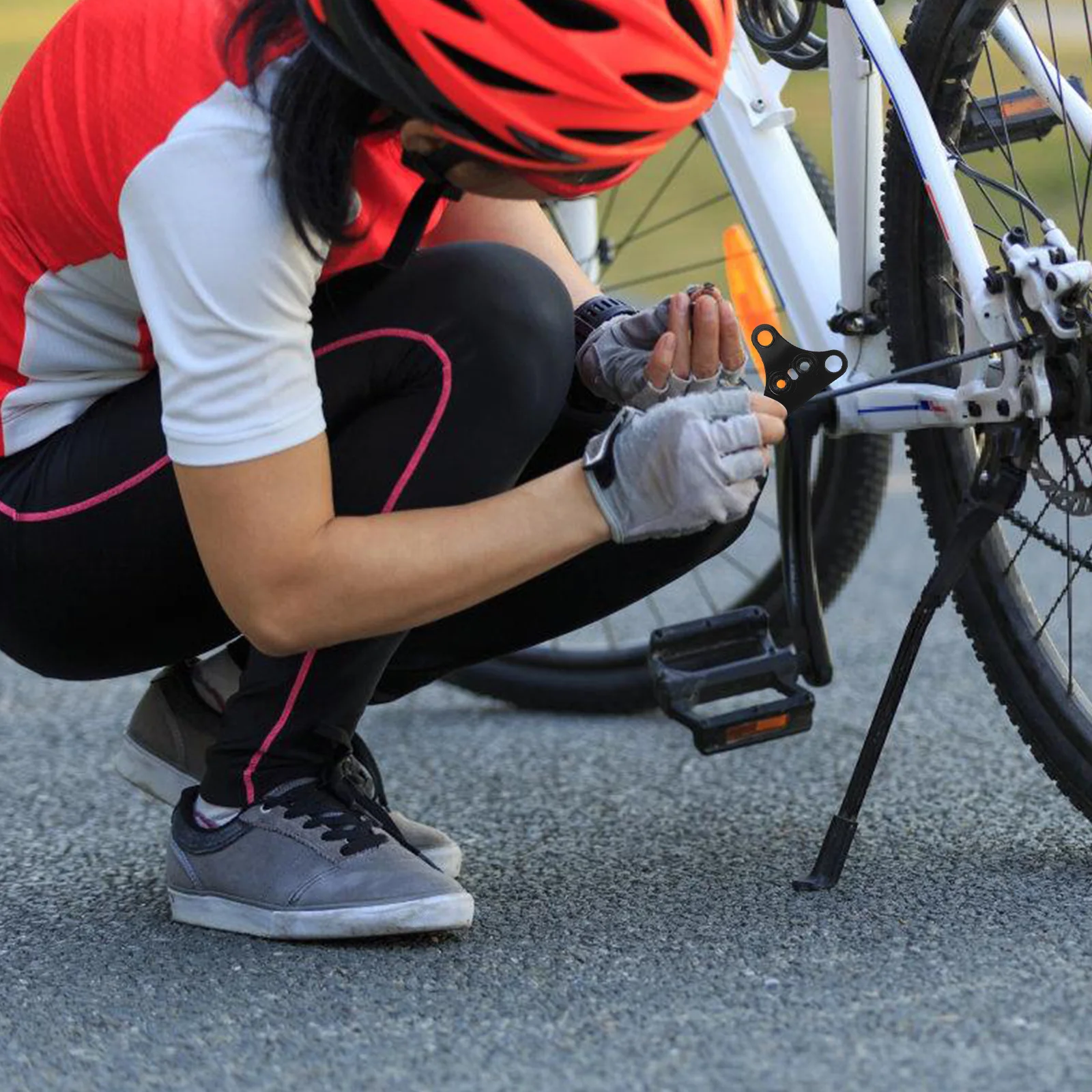 2Pcs Bicycle Pedal Adapter Road Cycling Cleats Versatile Use Stabilize Ride Lightweight Durable Easy Conversion
2Pcs Bicycle Pedal Adapter Road Cycling Cleats Versatile Use Stabilize Ride Lightweight Durable Easy Conversion