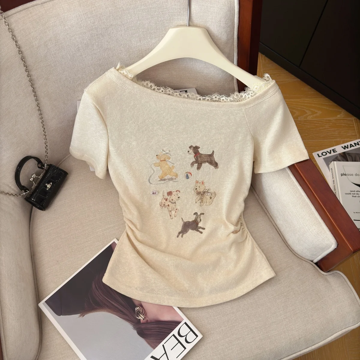 Sweet Spicy Girl Puppy Print Asymmetrical Shoulder Short Sleeve T-Shirt Women's Summer Design Sexy Waist-Cinching Base Layer Top
Sweet Spicy Girl Puppy Print Asymmetrical Shoulder Short Sleeve T-Shirt Women's Summer Design Sexy Waist-Cinching Base Layer Top