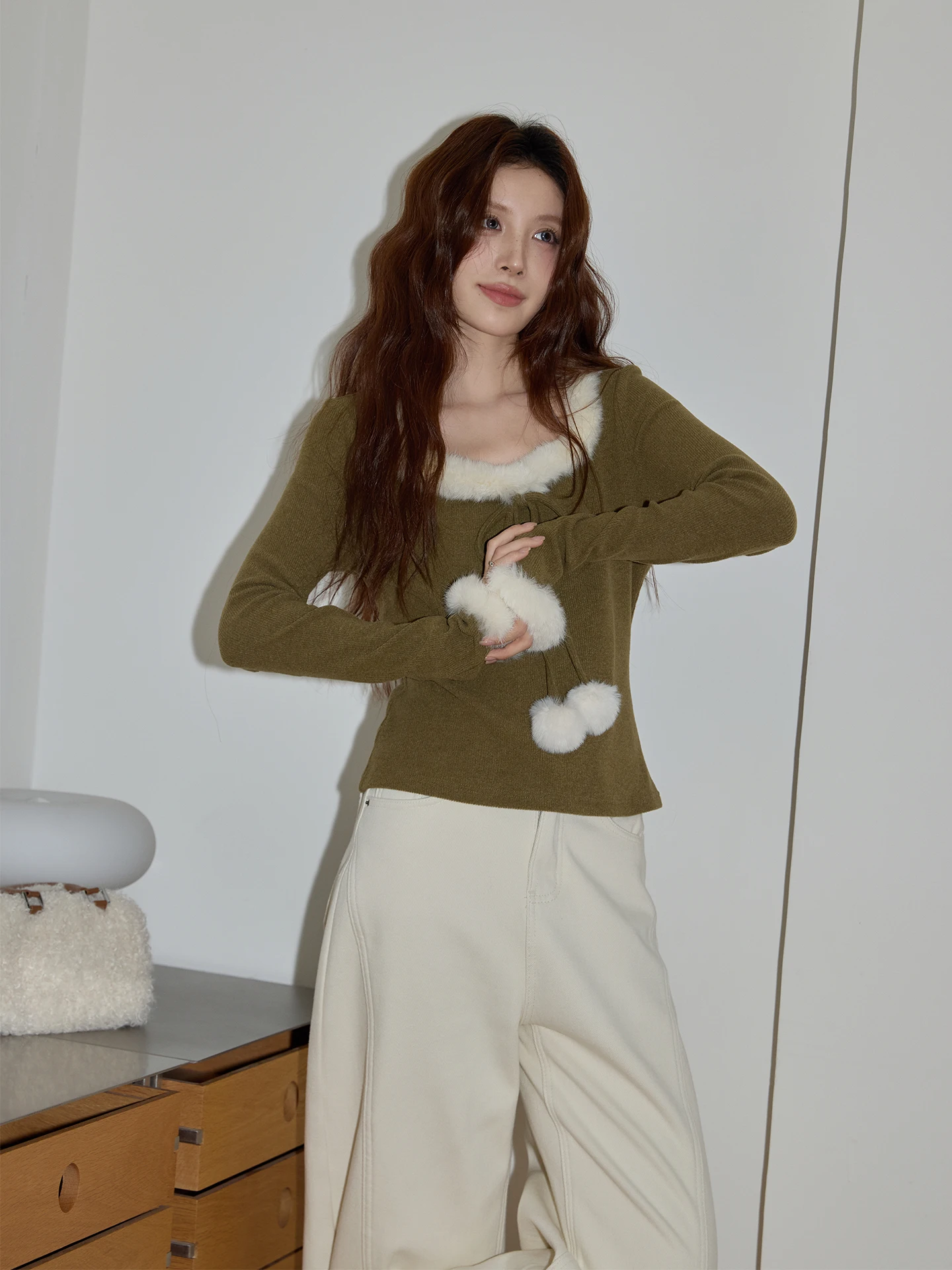 Вязаный свитер Olive een Thiened для женщин, зимний, повседневный, приталенный, с длинными рукавами, в корейском стиле, из полиэстера, для работы и отдыха.
Вязаный свитер Olive een Thiened для женщин, зимний, повседневный, приталенный, с длинными рукавами, в корейском стиле, из полиэстера, для работы и отдыха.