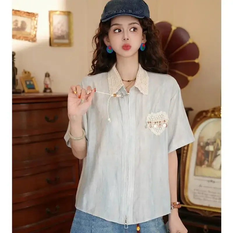Women Zipper Design Lace Collar Short Sleeve Shirt Summer Thin Fashion Blouse With Heart Lace Pocket
Women Zipper Design Lace Collar Short Sleeve Shirt Summer Thin Fashion Blouse With Heart Lace Pocket