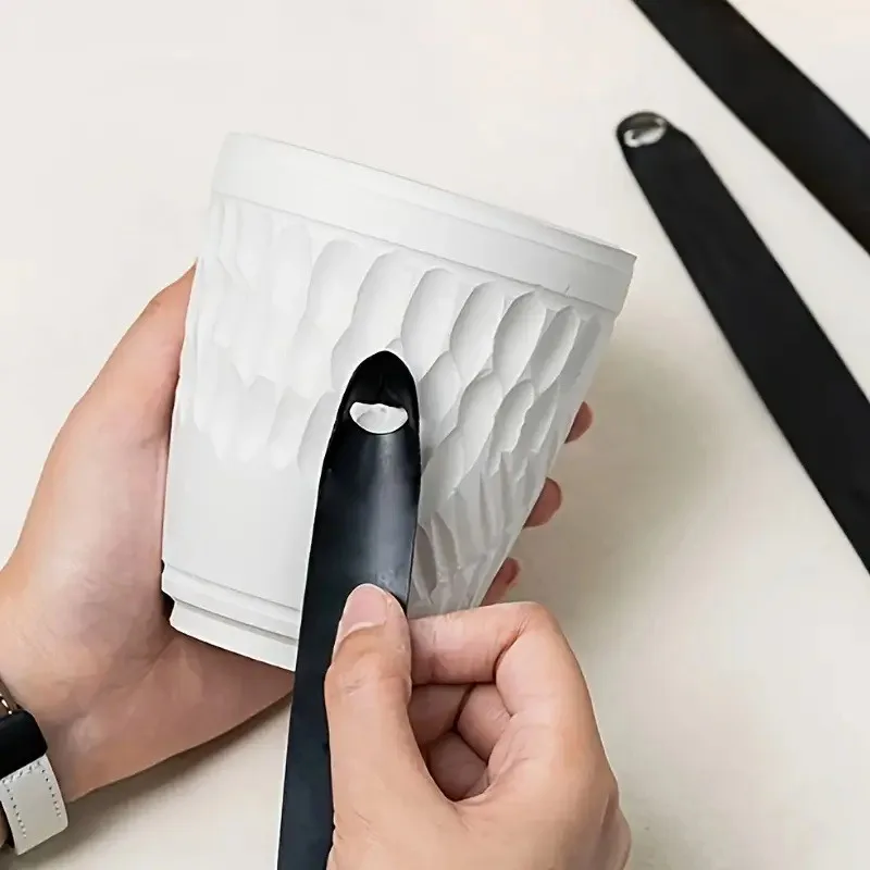 Pottery tools,Scraper for shaping blanks, scraping porcelain texture, and hand-carving blanks
Pottery tools,Scraper for shaping blanks, scraping porcelain texture, and hand-carving blanks