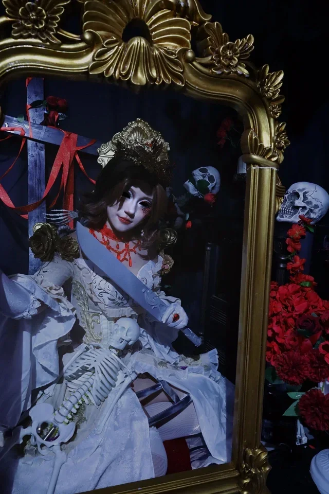 Mary Bloody Identity Ⅴ Queen Cosplay Props Halloween Christmas Fancy Party Costumes Accessories
Mary Bloody Identity Ⅴ Queen Cosplay Props Halloween Christmas Fancy Party Costumes Accessories