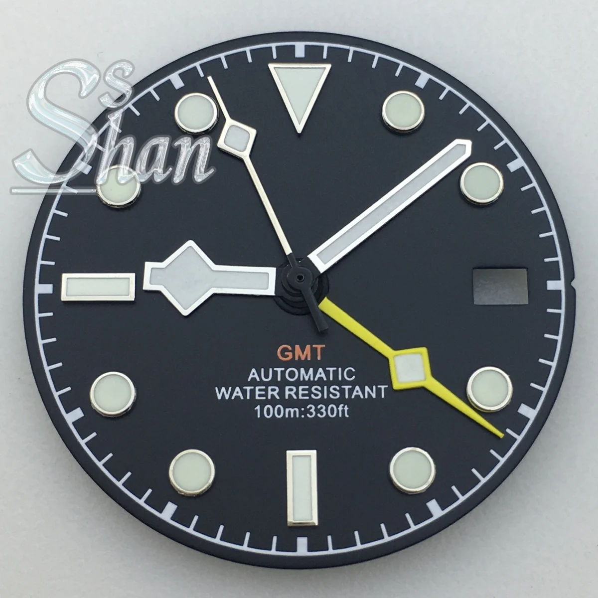 29mm NH34 GMT dial and the luminous hands of the watch are suitable for NH34 dial automatic movement replacement
29mm NH34 GMT dial and the luminous hands of the watch are suitable for NH34 dial automatic movement replacement