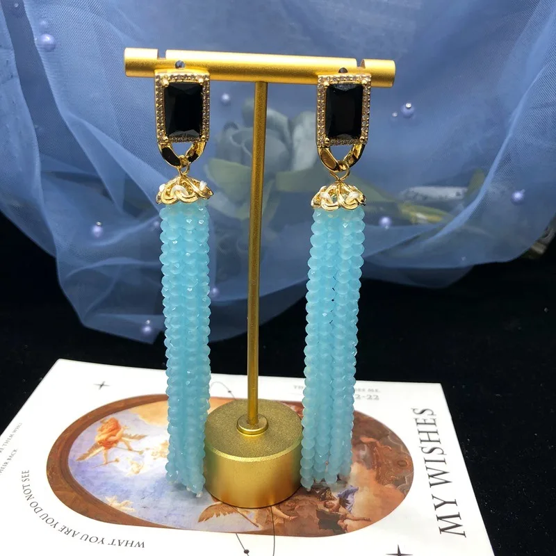 Fashion Retro Shoulder Earrings, Copper Material, Diamond-encrusted Long Colored Glass Bead Fringed Earrings, Trendy and Versati
Fashion Retro Shoulder Earrings, Copper Material, Diamond-encrusted Long Colored Glass Bead Fringed Earrings, Trendy and Versati