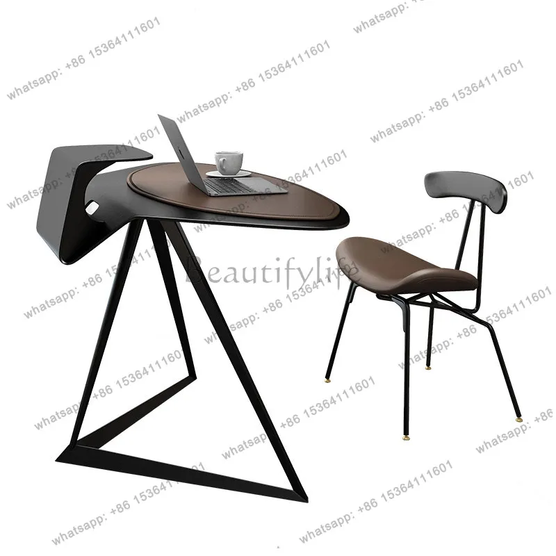 Light luxury desk Small apartment corner desktop computer desk Modern simple Italian style
Light luxury desk Small apartment corner desktop computer desk Modern simple Italian style