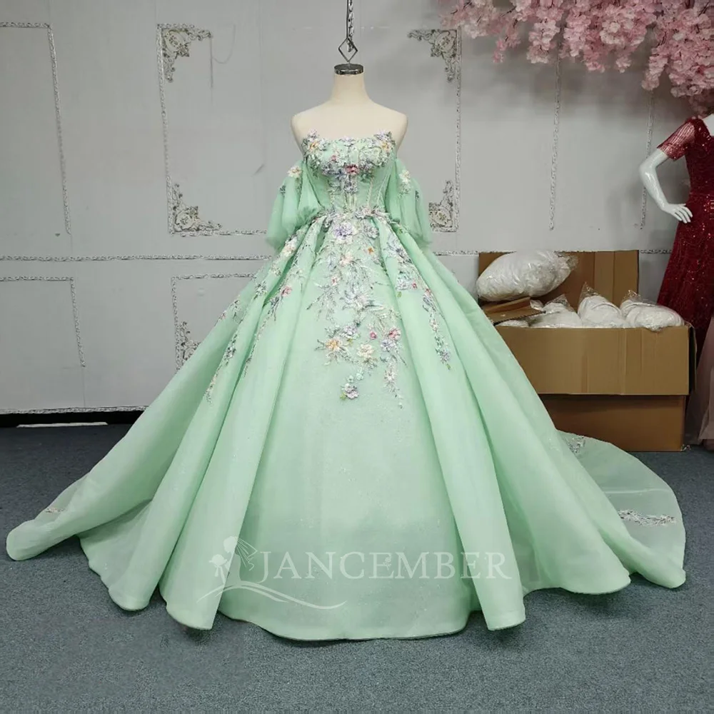 Luxury Ball Gown Quinceanera Dresses Customized Off the Shoulder Court Train Lacing up Draped vestidos de 15 años quinceañeras
Luxury Ball Gown Quinceanera Dresses Customized Off the Shoulder Court Train Lacing up Draped vestidos de 15 años quinceañeras