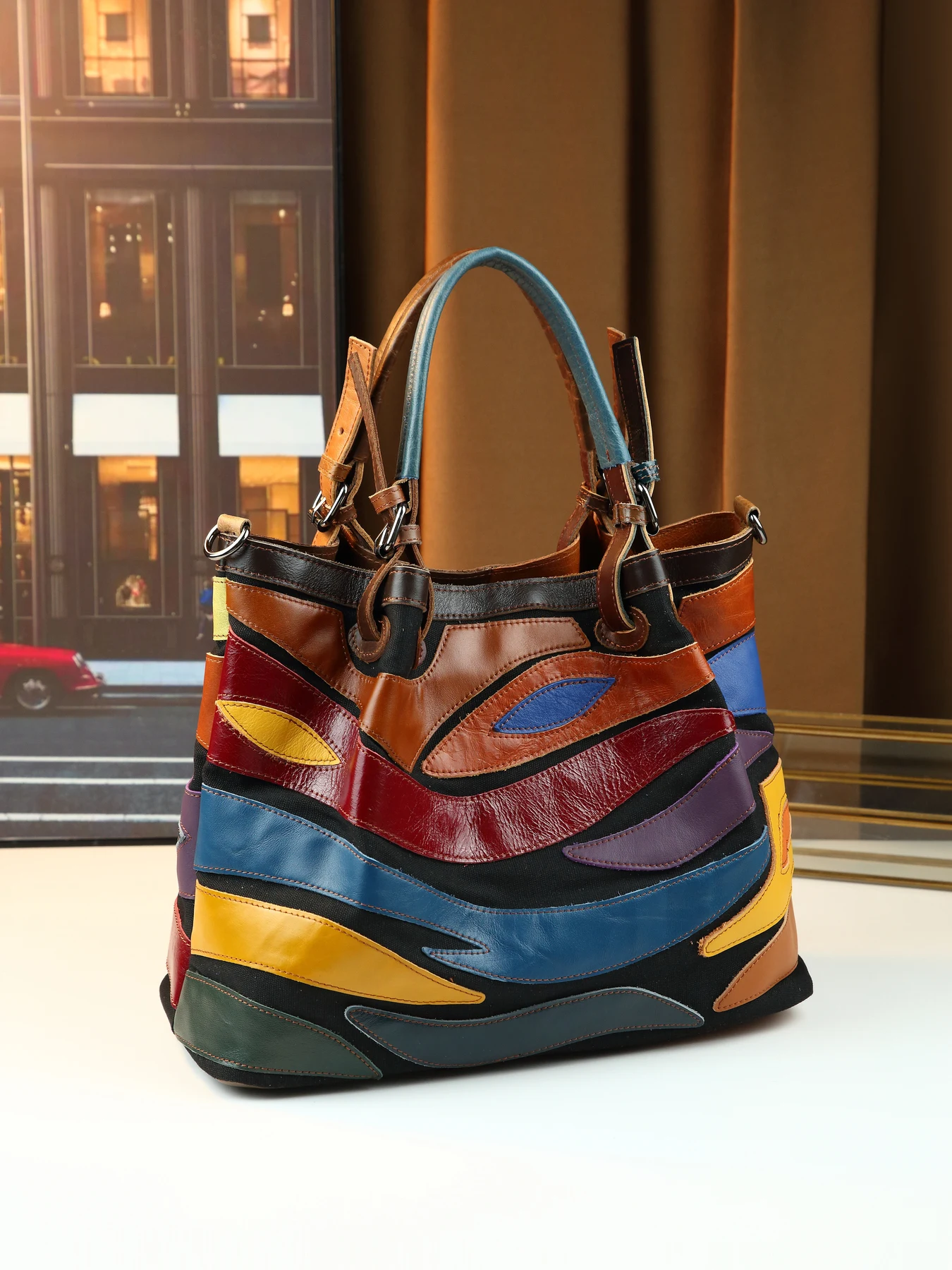 Cross-border new leather geometric contrasting color art style handbag women's fashionable block bucket bag
Cross-border new leather geometric contrasting color art style handbag women's fashionable block bucket bag