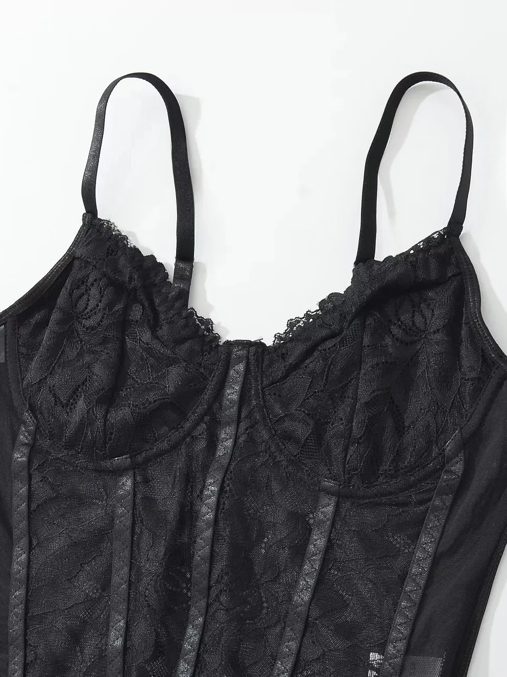 Sexy American Sle Lace Patchwork One-Piece Suit Women Pure Desire Slimming Me Patchwork Strap Top Women's Streetwear
Sexy American Sle Lace Patchwork One-Piece Suit Women Pure Desire Slimming Me Patchwork Strap Top Women's Streetwear