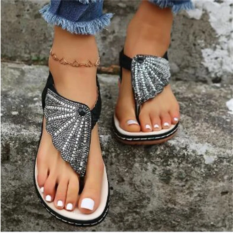 2025 Women's Slippers Summer Sandals New Flat Silver Women's Shoes Light Slippers Women's Outerwear Casual Flip Flops
2025 Women's Slippers Summer Sandals New Flat Silver Women's Shoes Light Slippers Women's Outerwear Casual Flip Flops