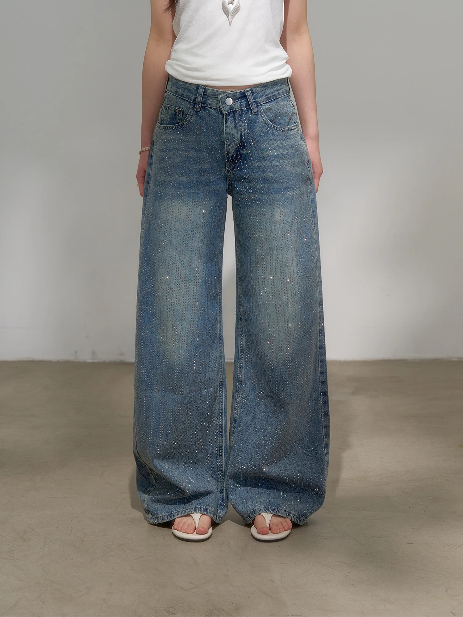 INSLIISA Vintage Blue Rhinestone Wide Leg Jeans Women's Early Spring Small Size High Waist Lengthening Floor-Length Pants
INSLIISA Vintage Blue Rhinestone Wide Leg Jeans Women's Early Spring Small Size High Waist Lengthening Floor-Length Pants